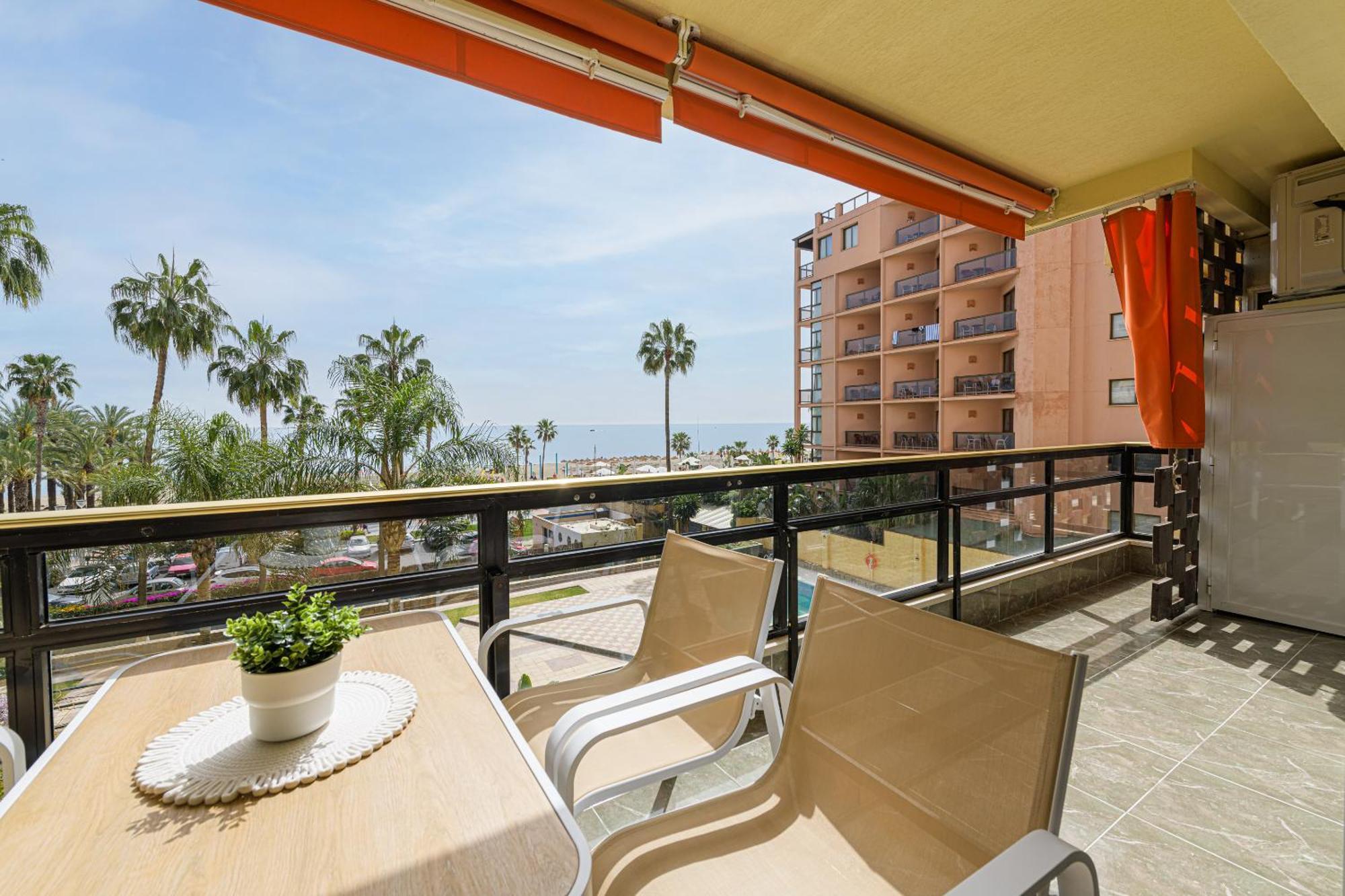 Amazing Carihuela View & Parking Lejlighed Torremolinos Eksteriør billede